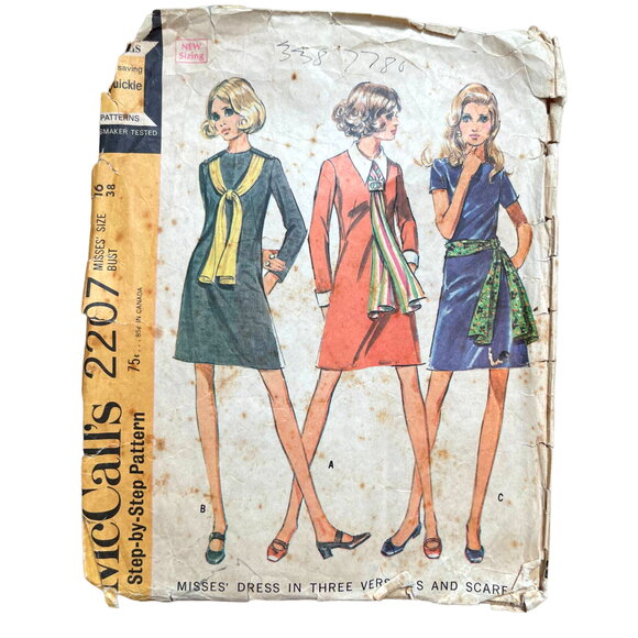 Vintage 1960s McCalls 2207 Sewing Pattern Size Lg 16 A Line Mini Dress & Scarves - Picture 1 of 3